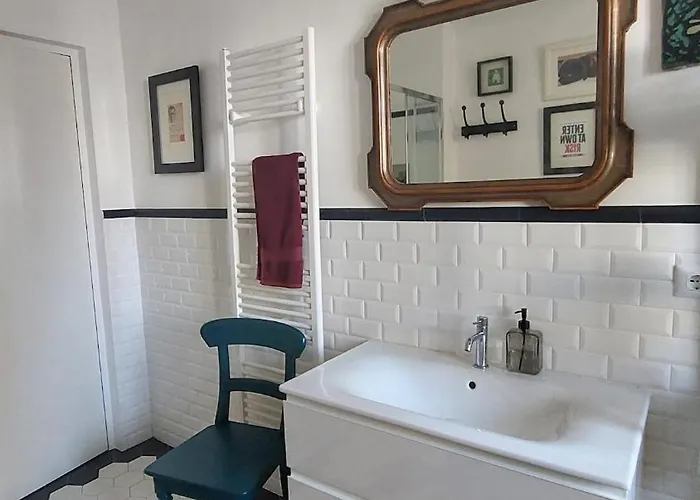 アパート Nook バーリ